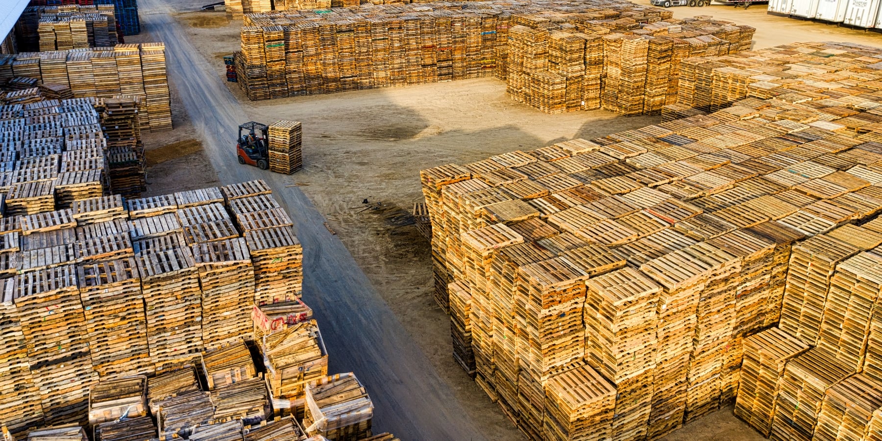 Kandıra Palet Kandıra Plastik Palet arka plan görseli